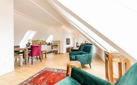 Große Dachgeschosswohnung im Herzen von Graz