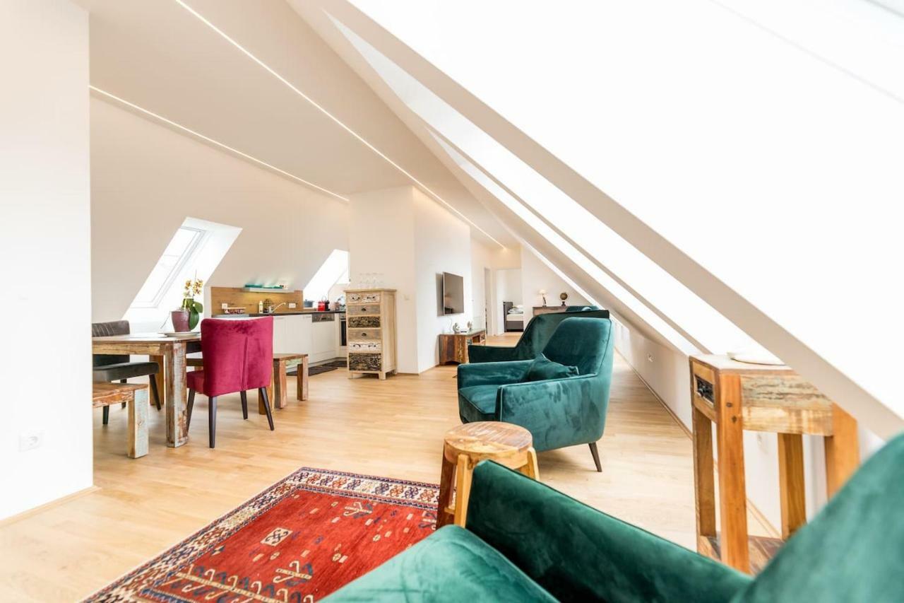 Große Dachgeschosswohnung im Herzen von Graz Exterior foto