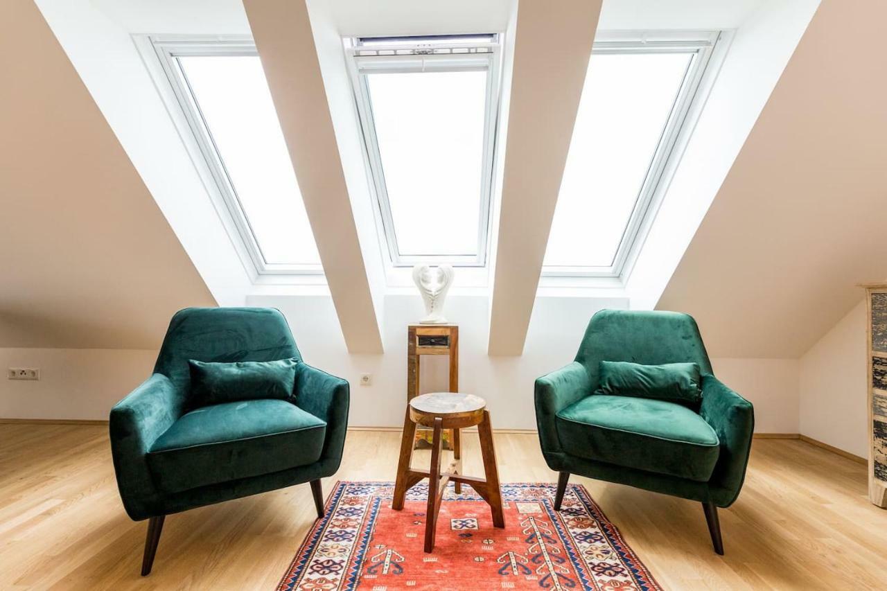 Große Dachgeschosswohnung im Herzen von Graz Exterior foto