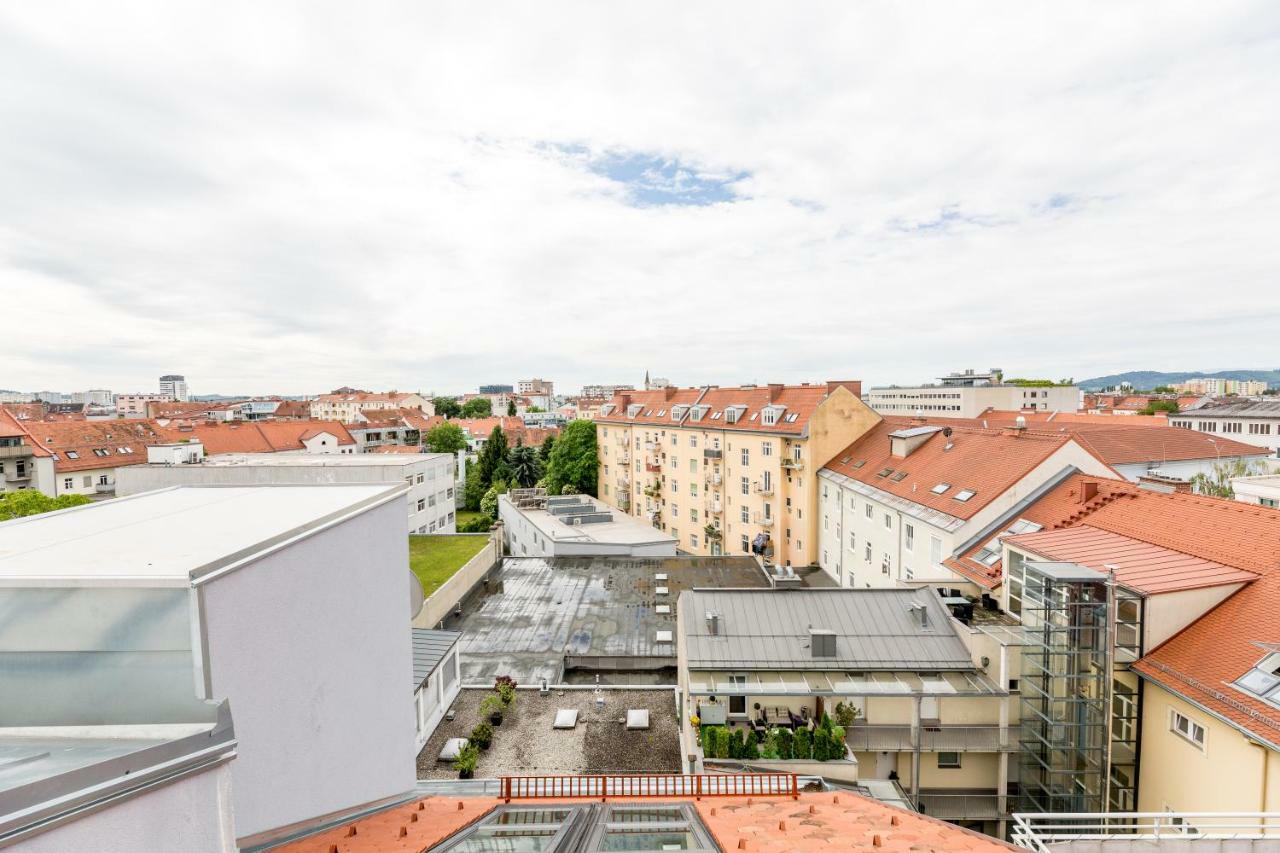 Große Dachgeschosswohnung im Herzen von Graz Exterior foto
