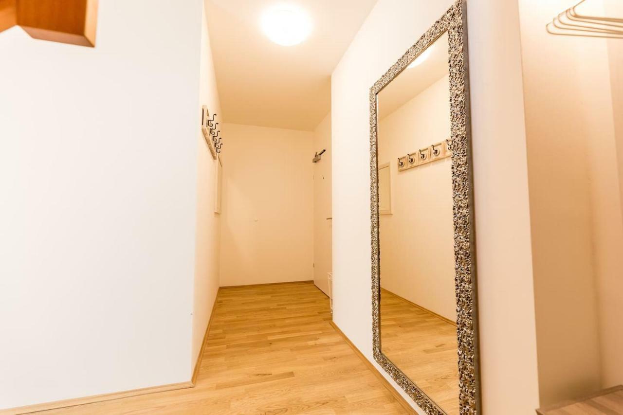Große Dachgeschosswohnung im Herzen von Graz Exterior foto